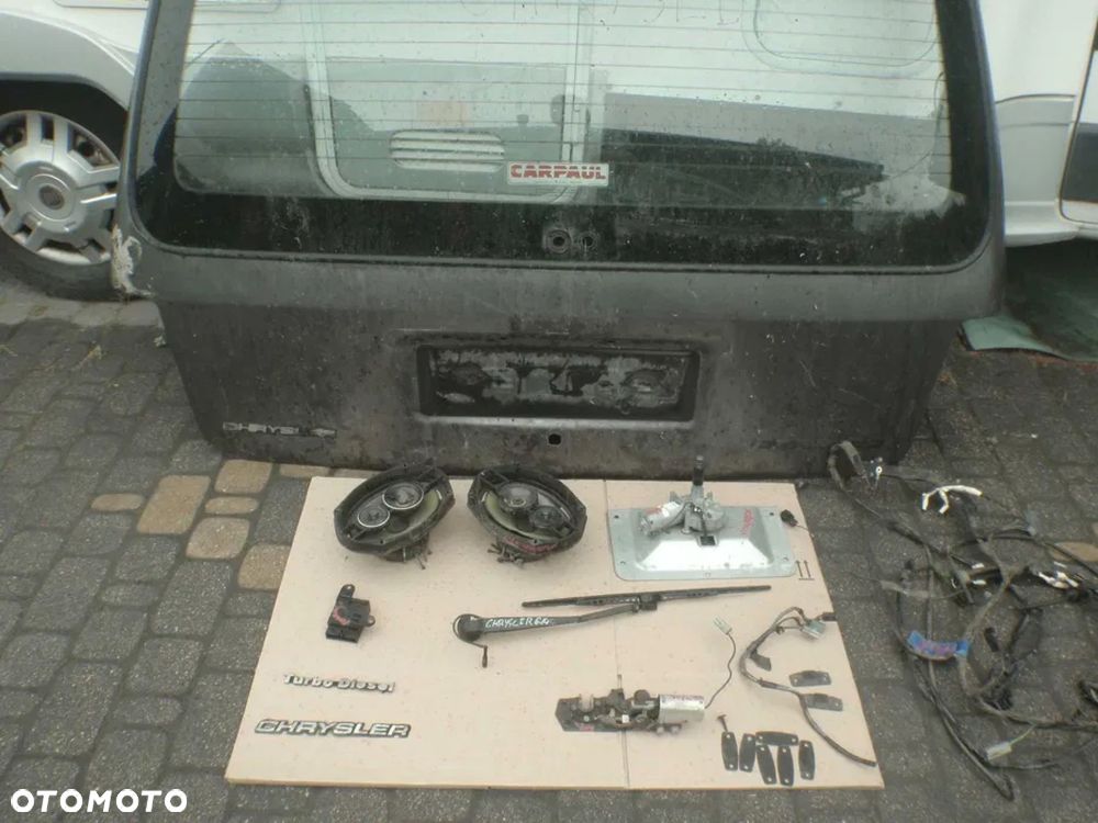 logo emblemat z maski napis voyager chrysler turbo diesel 92r - 2