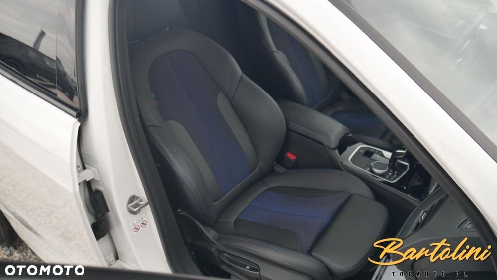 BMW Seria 1 - 25