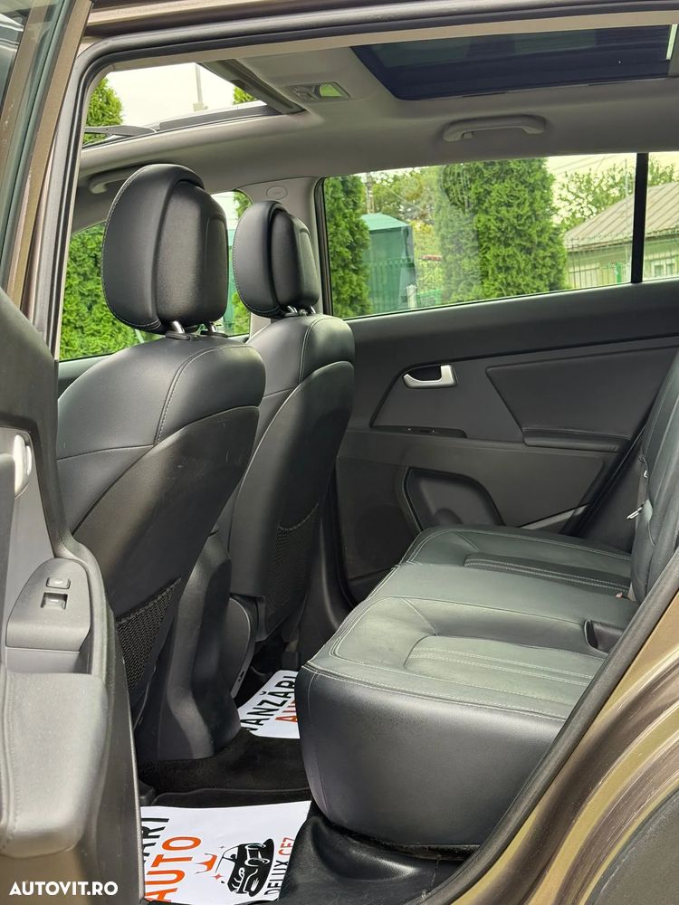 Kia Sportage 2.0 DSL MT 4x4 PREMIUM - 9