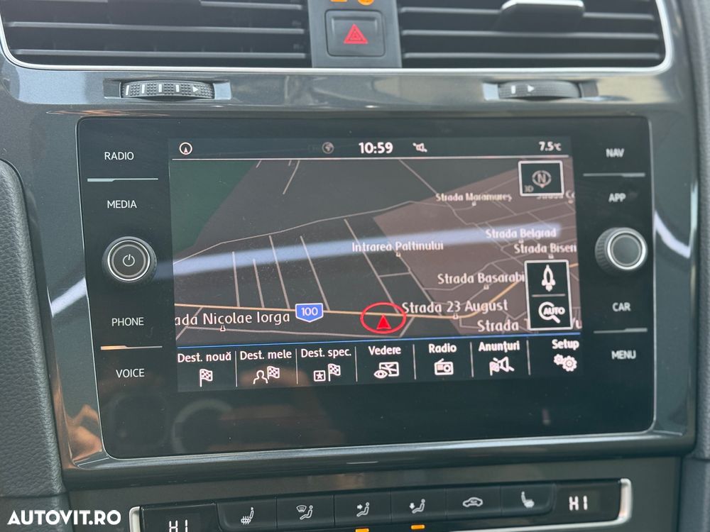 Volkswagen Golf Variant 2.0 TDI 116CP DSG Life - 12