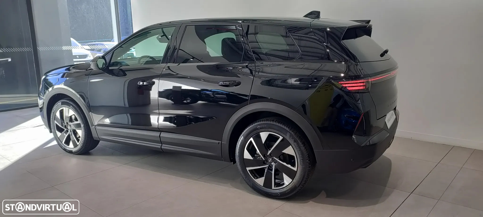 Opel Grandland 1.2 Hybrid GS eDCT - 3