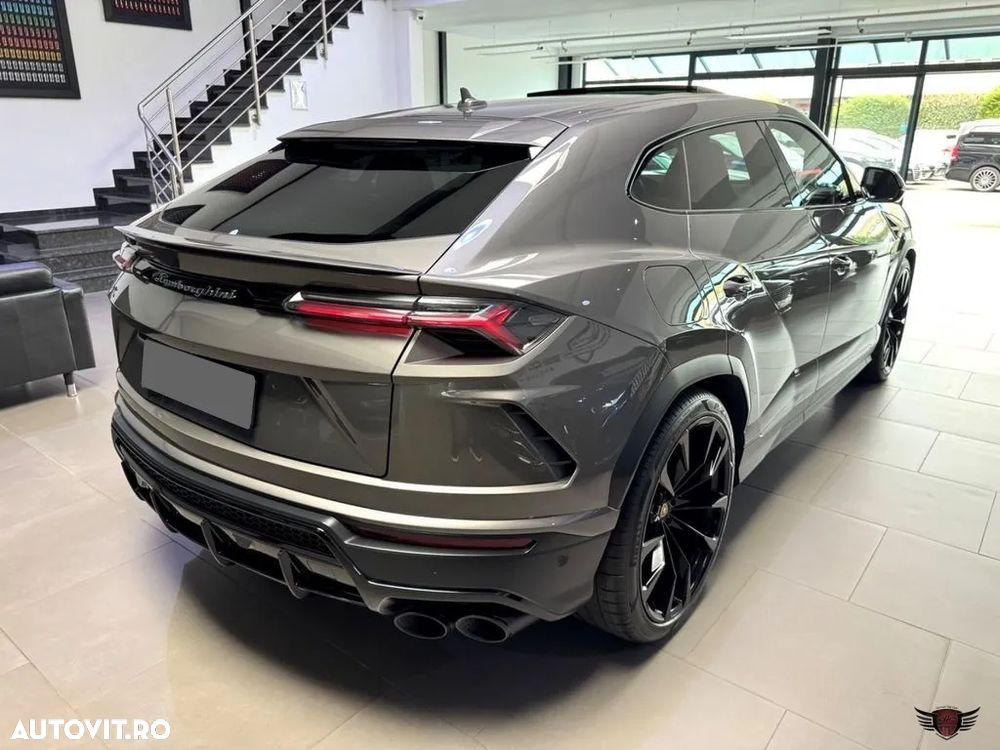 Lamborghini URUS Standard - 15