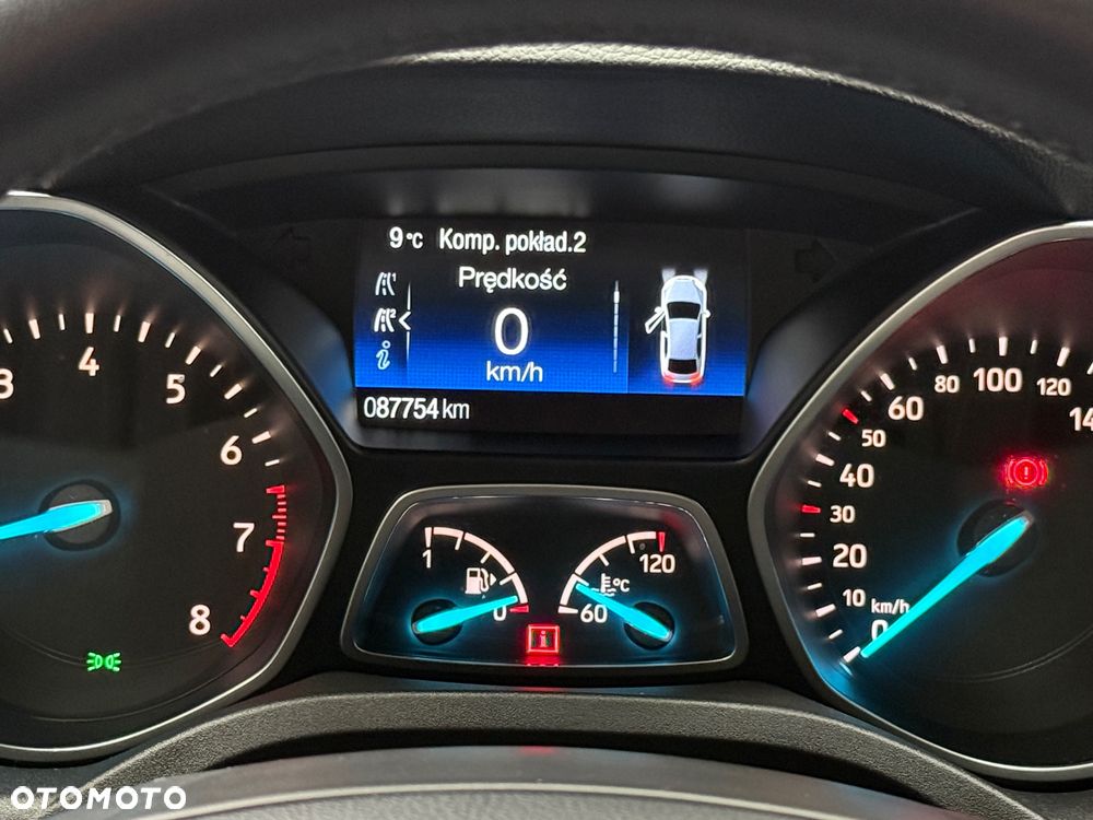 Ford Kuga 1.5 EcoBoost 2x4 Titanium - 16
