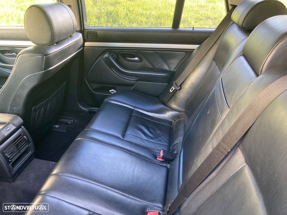 BMW 520 d Touring - 11