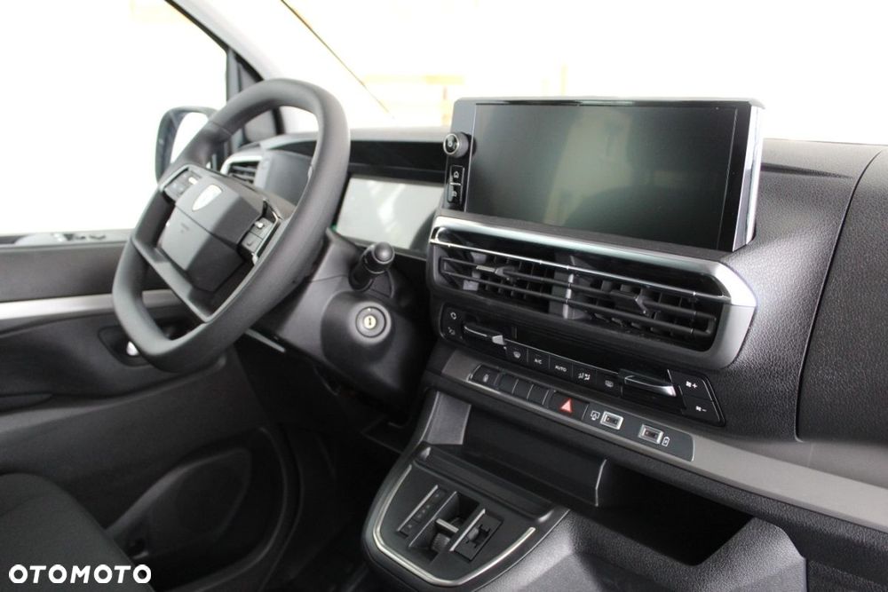 Peugeot Traveller - 7