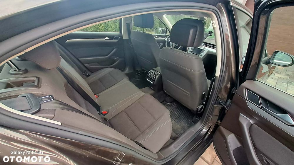 Volkswagen Passat 1.6 TDI BMT Comfortline - 7