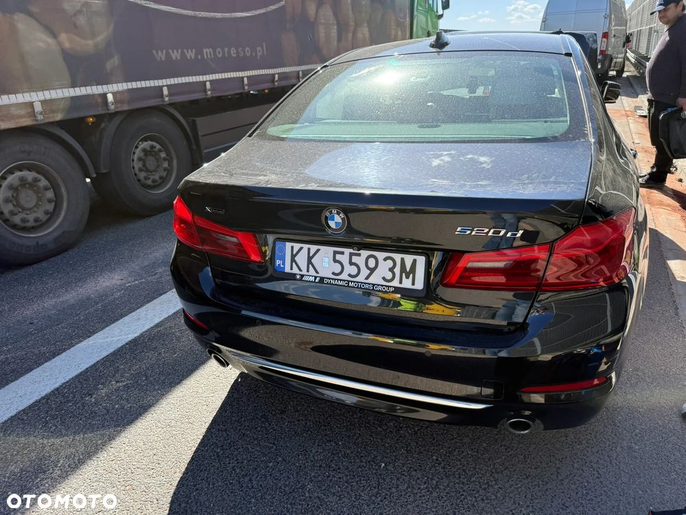 BMW Seria 5 520d xDrive Luxury Line sport - 10