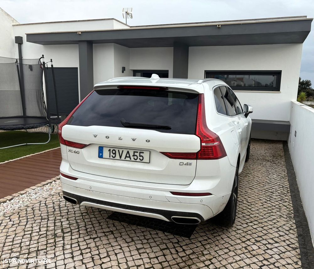 Volvo XC 60 2.0 D4 R-Design Geartronic - 2