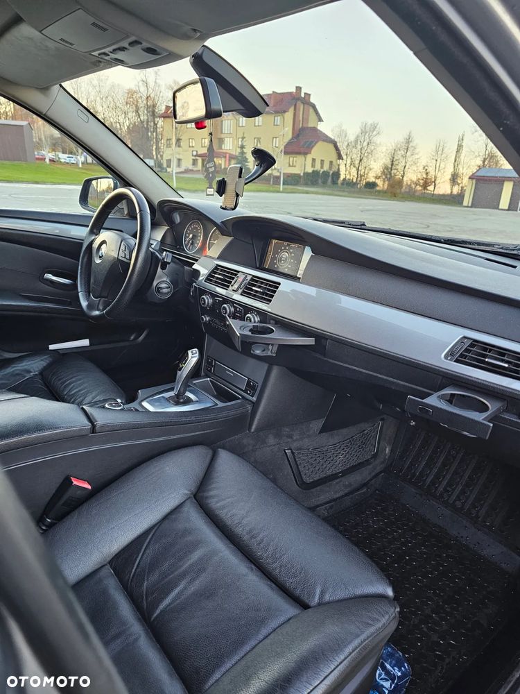 BMW Seria 5 520d Touring Edition Lifestyle - 36