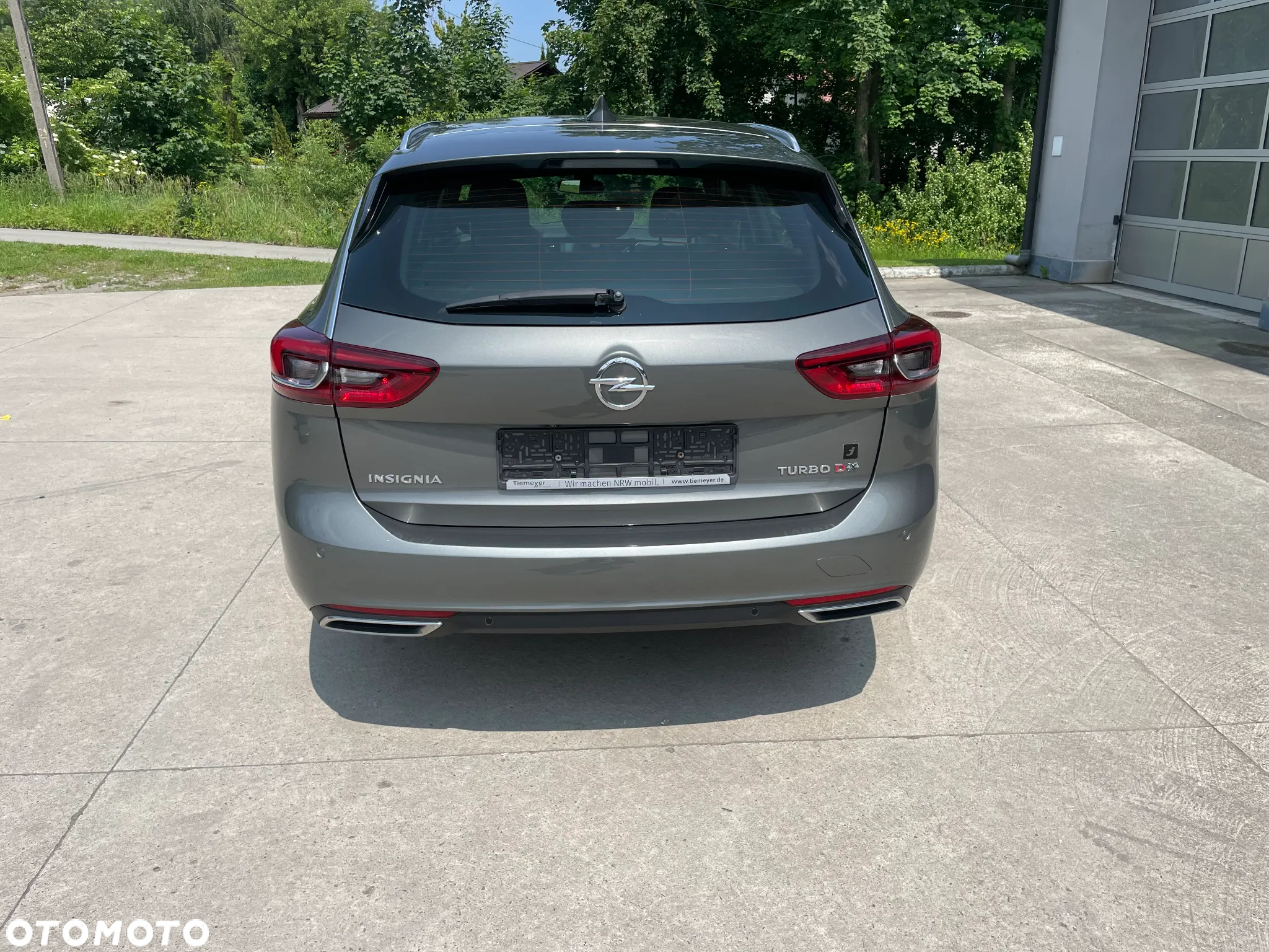 Opel Insignia 2.0 CDTI 4x4 Automatik Design Edition - 6