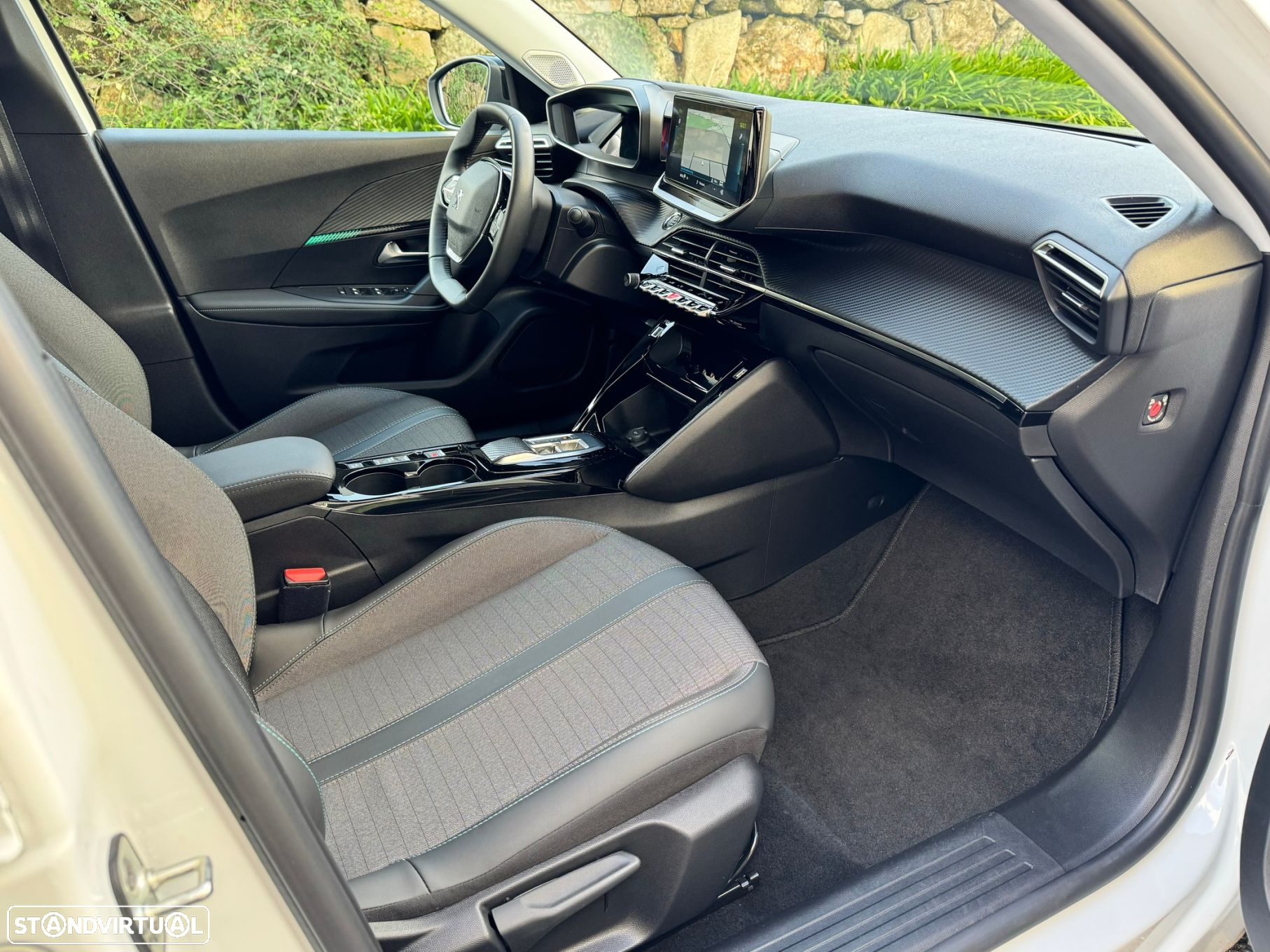 Peugeot e-2008 50 kWh Allure - 20