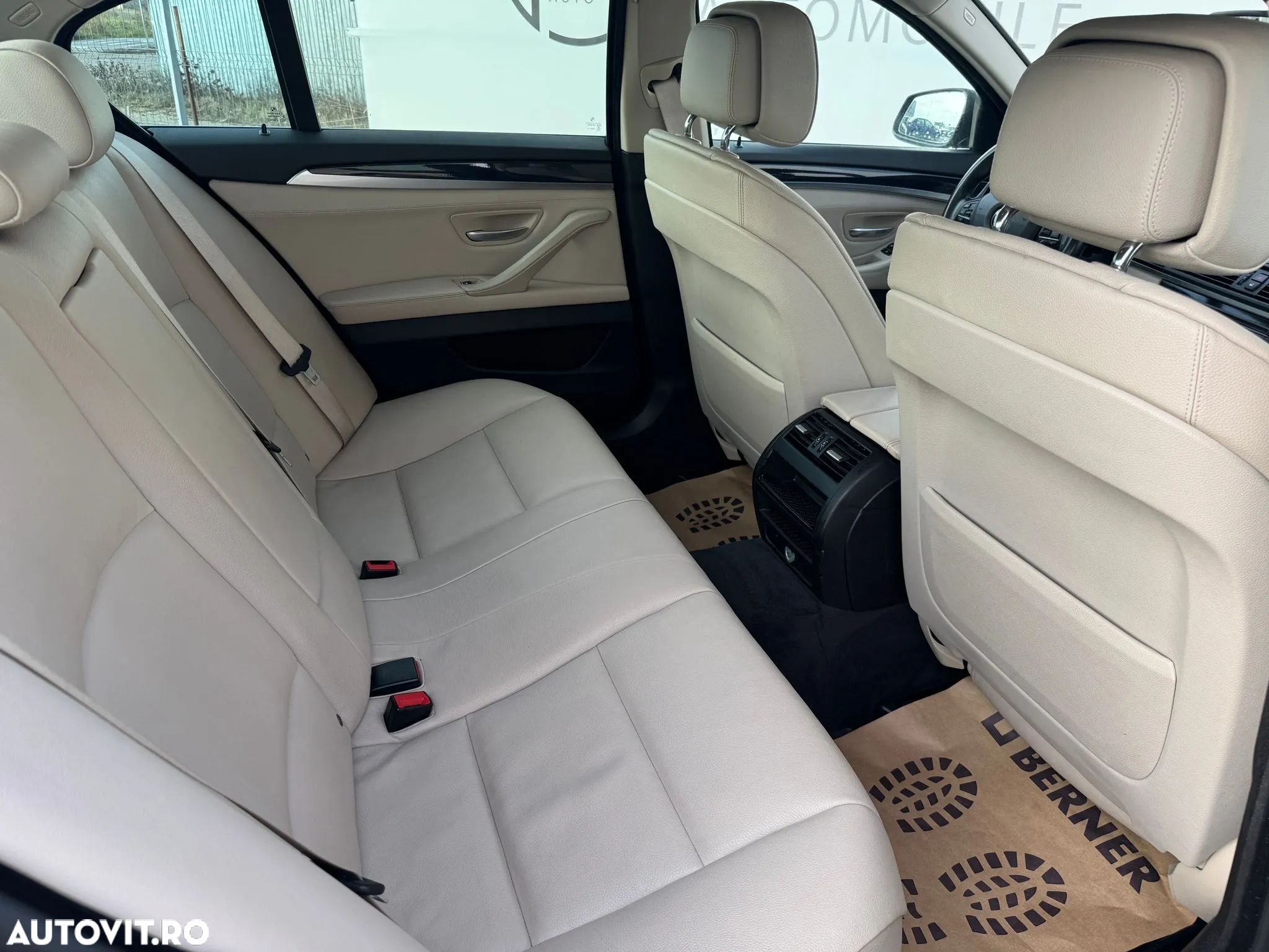 BMW Seria 5 525d xDrive AT - 11
