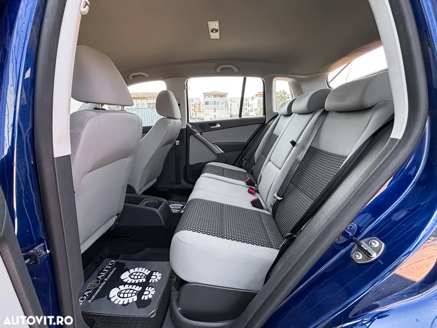 Volkswagen Tiguan - 9