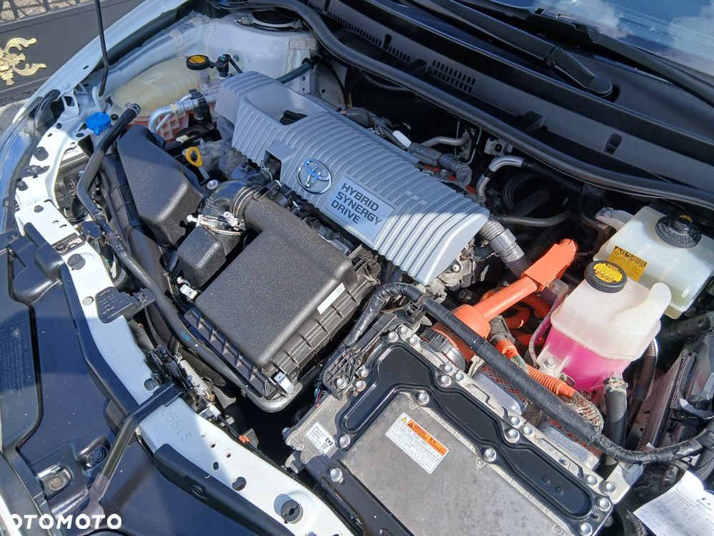 Toyota Auris 1.8 HSD Prestige - 35