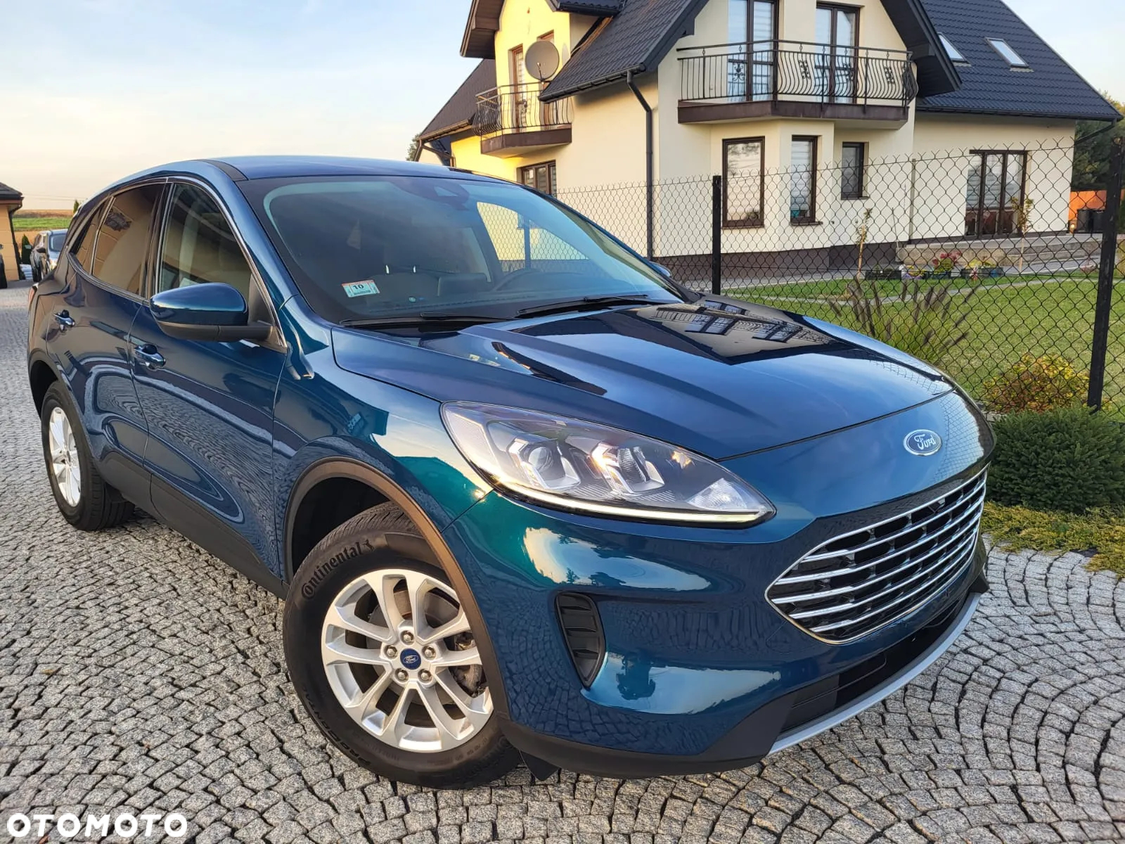 Ford Kuga - 2