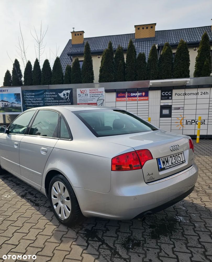 Audi A4 Limousine - 8