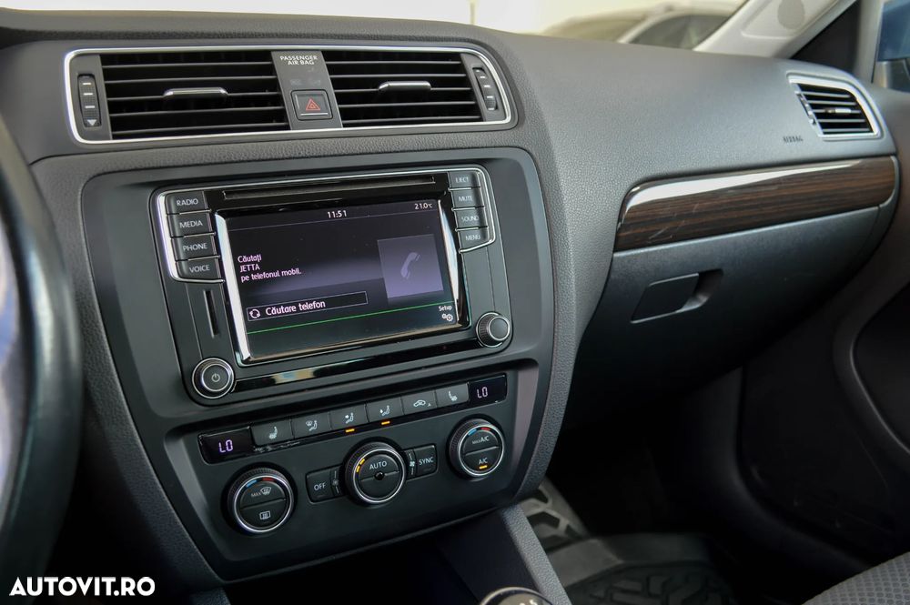 Volkswagen Jetta 2.0 TDI Comfortline - 10