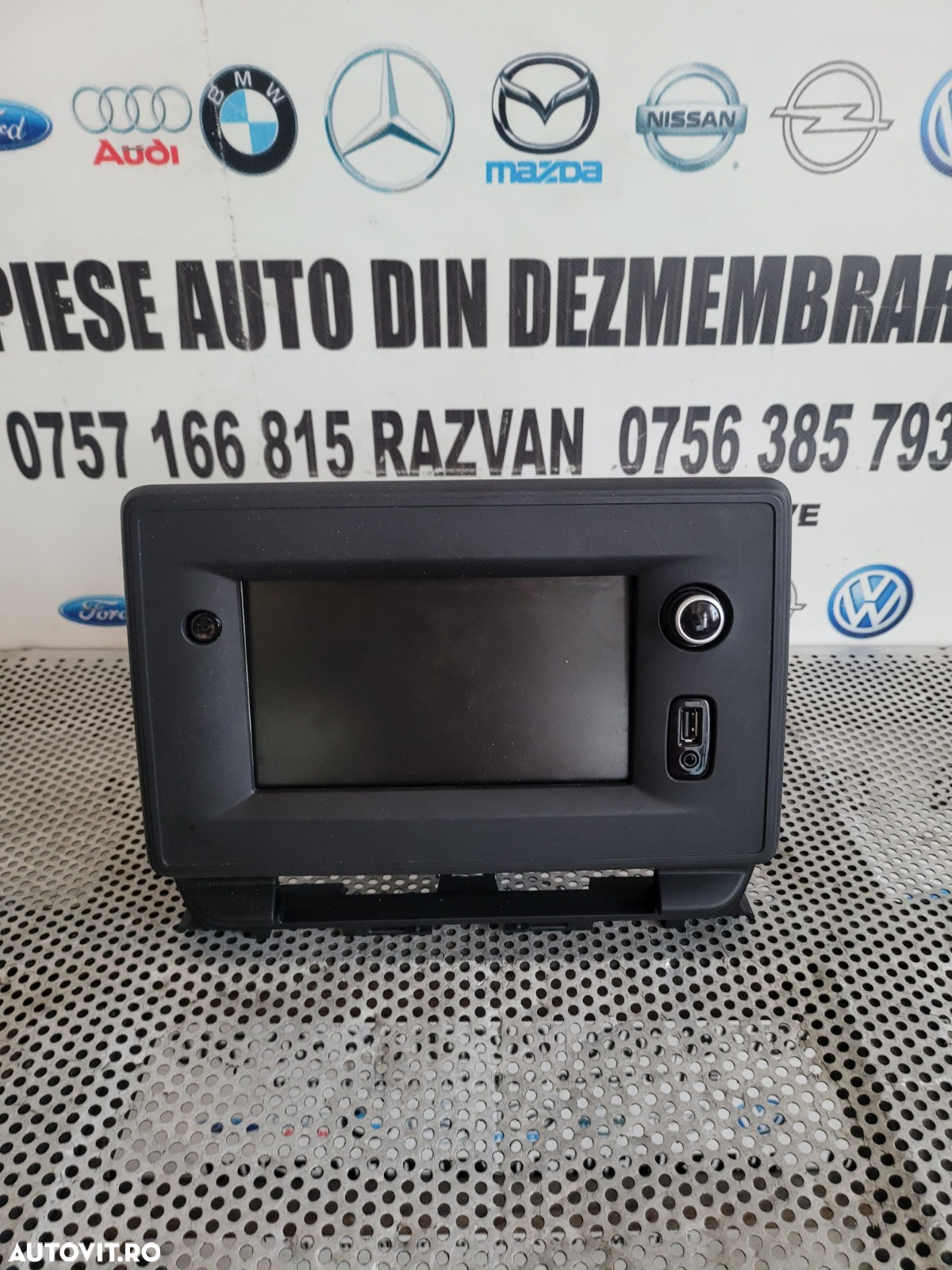 Navigatie Originala Renault Master An 2019-2020-2021-2022 Completa Cu Suport Cod 281154975R Dezmembrez Renault Master 3/4 An 2019-2020-2021-2022 2.3 Dci Cod Motor M9T F716 Bi-Turbo - 9