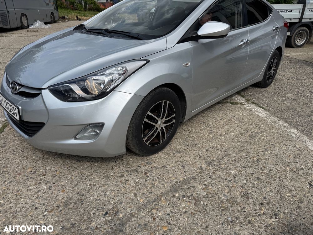 Hyundai Elantra 1.6 MPi Exclusive - 4