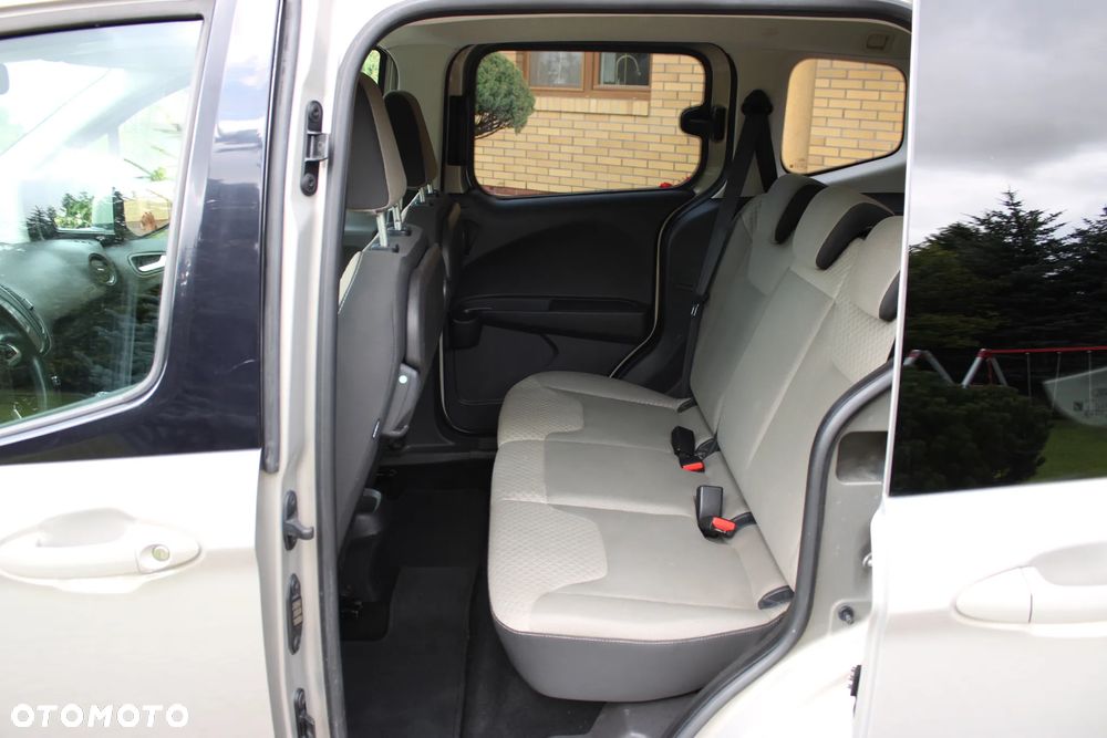 Ford Tourneo Courier 1.5 TDCi Trend - 16