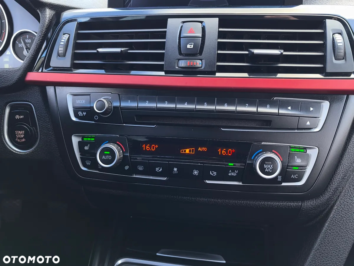 BMW Seria 3 318d Touring Sport Line - 23