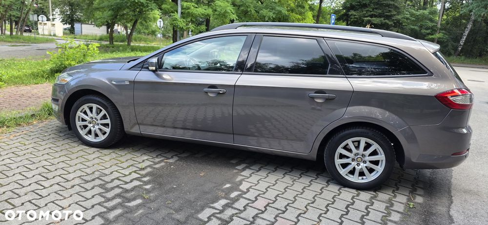 Ford Mondeo 1.6 Gold X - 23
