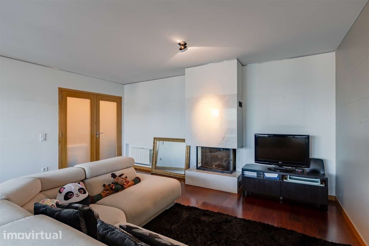 Apartamento T3 no Bessa com Varanda e Garagem box - Grande imagem: 2/38