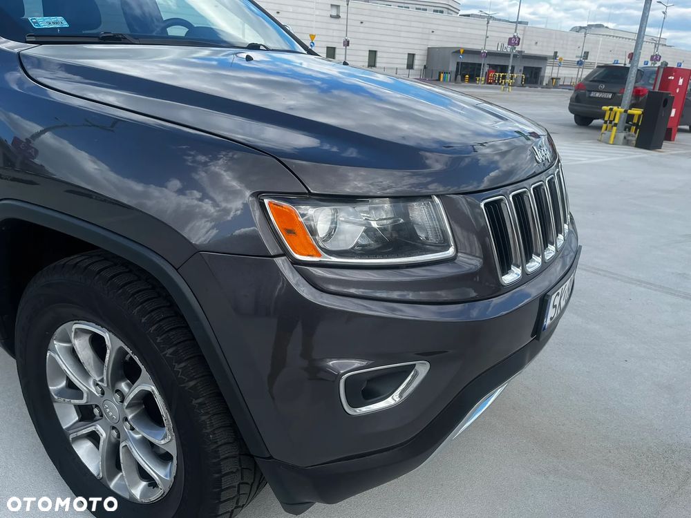 Jeep Grand Cherokee - 35