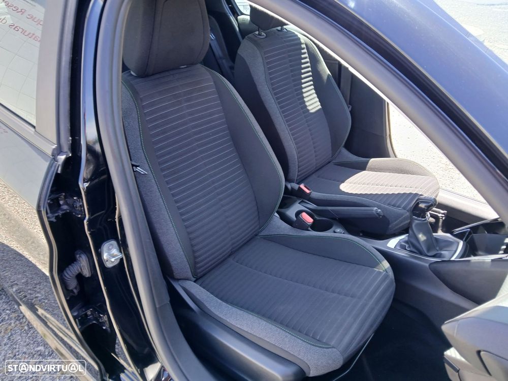 Peugeot 208 1.2 PureTech Active Pack - 18