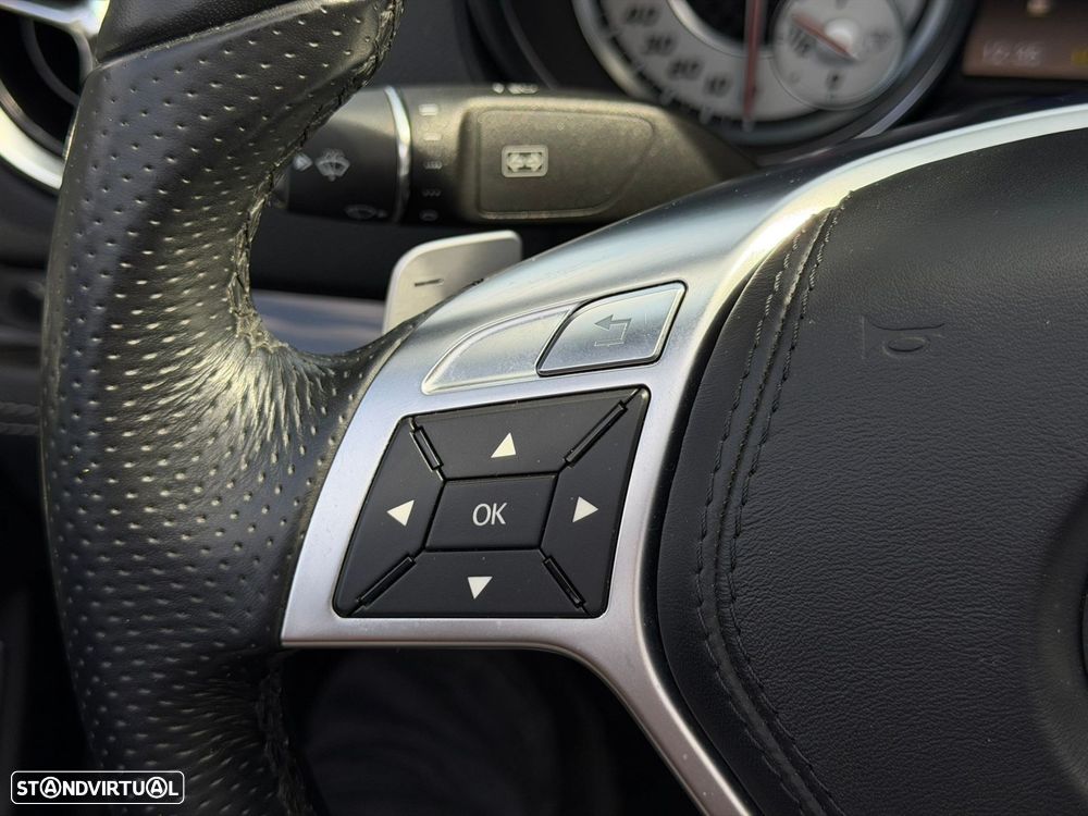 Mercedes-Benz SL 350 Standard - 56