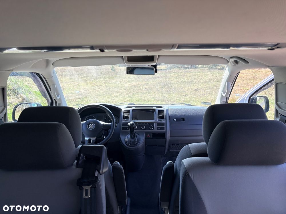 Volkswagen Multivan - 13