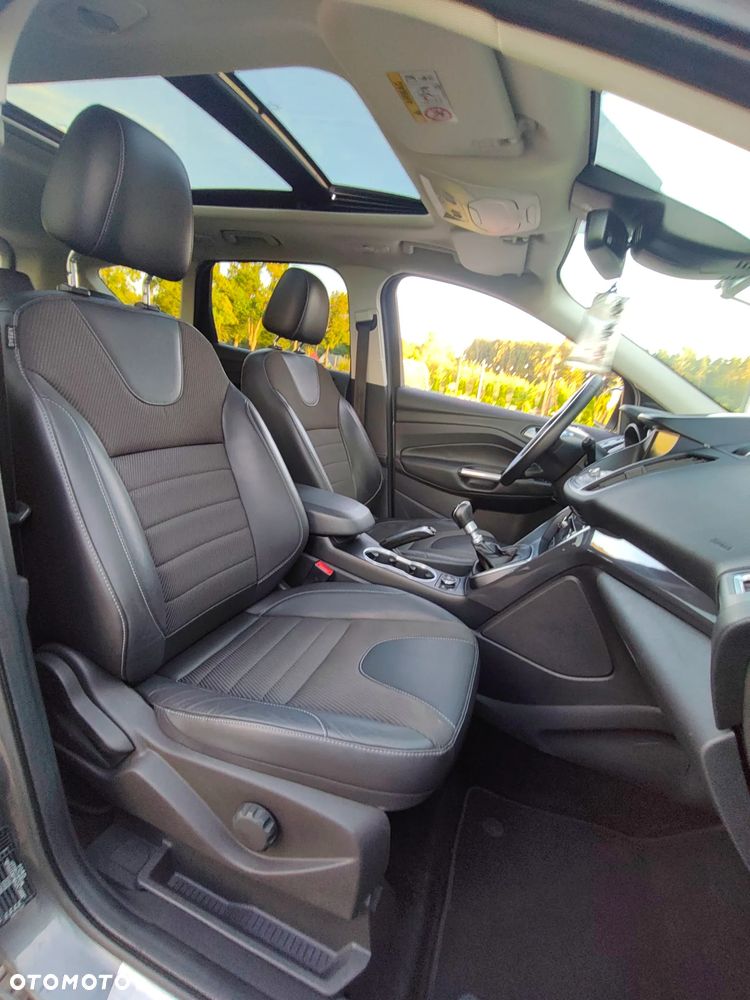 Ford Kuga - 10