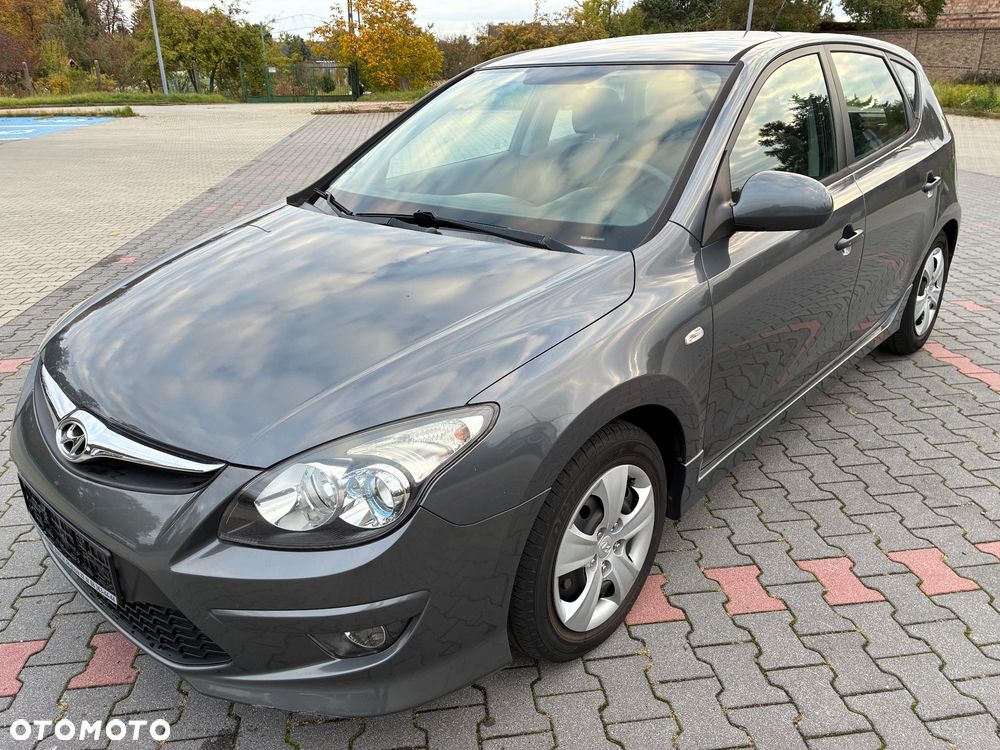 Hyundai i30 1.4 Base + - 1