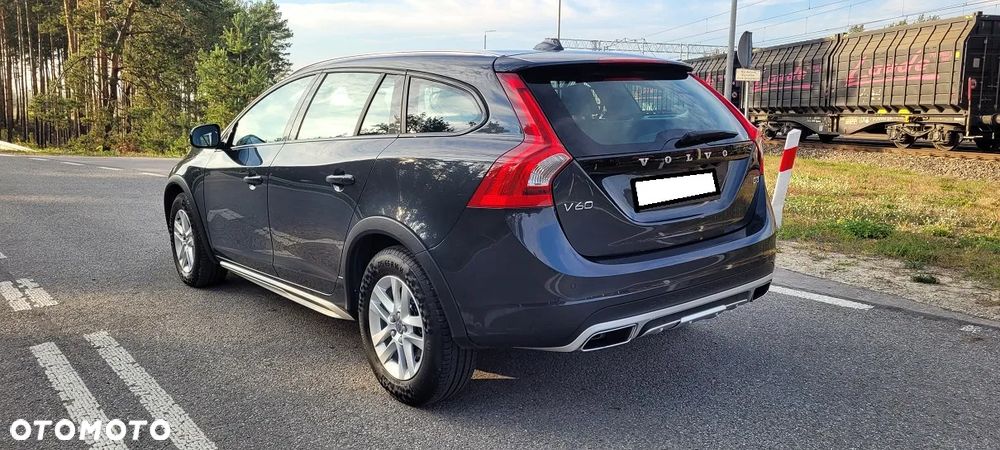 Volvo V60 Cross Country - 5