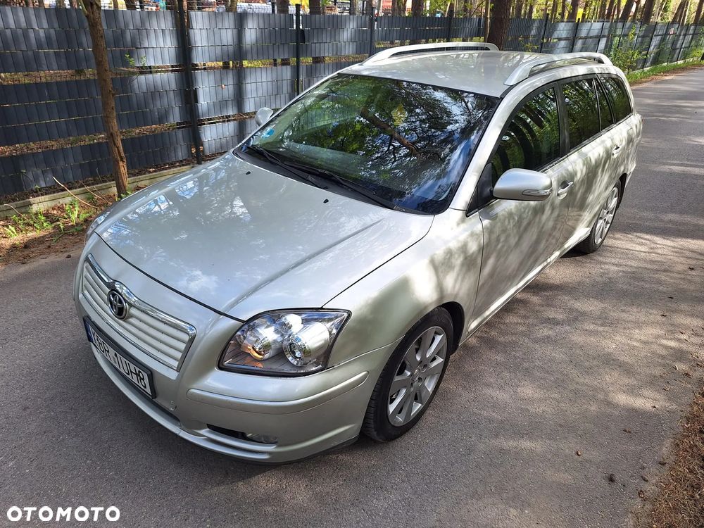 Toyota Avensis 2.2 D-CAT Travel - 4