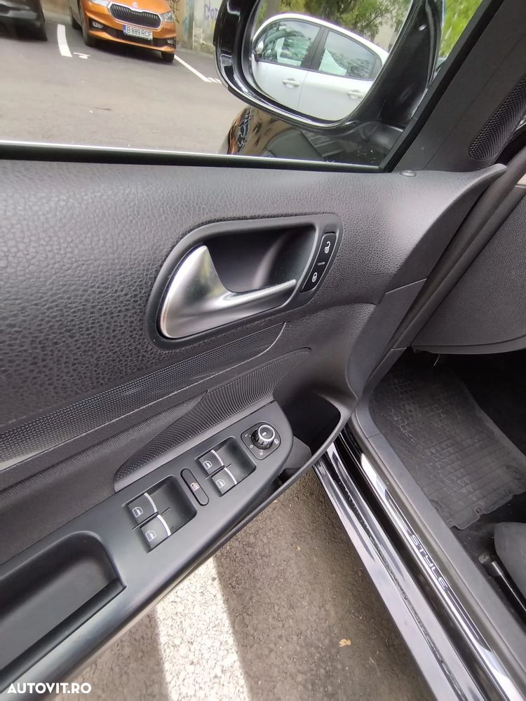 Volkswagen Golf 1.6 TDI DPF Highline - 11