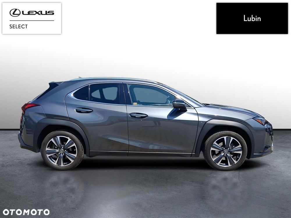 Lexus UX - 7