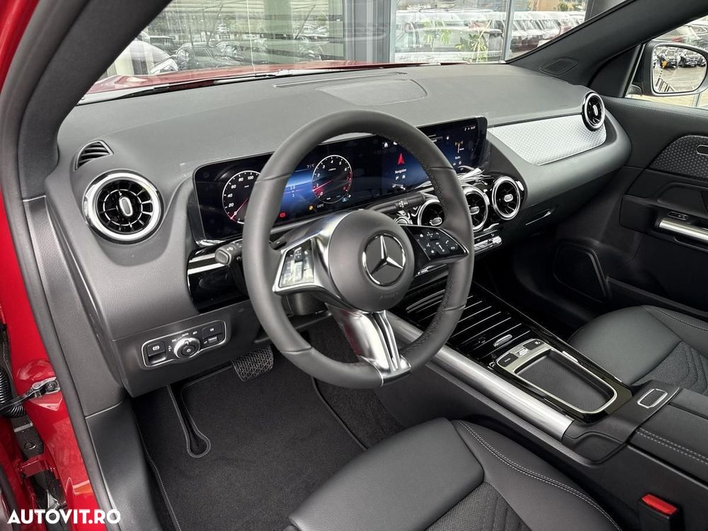 Mercedes-Benz GLA - 10