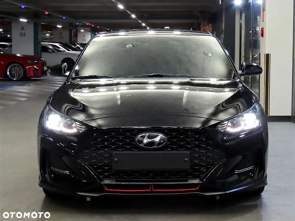 Hyundai Veloster - 1