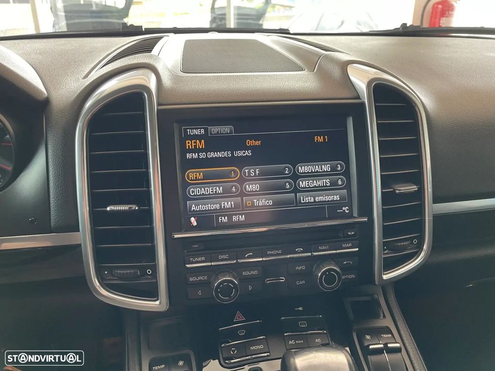 Porsche Cayenne - 14