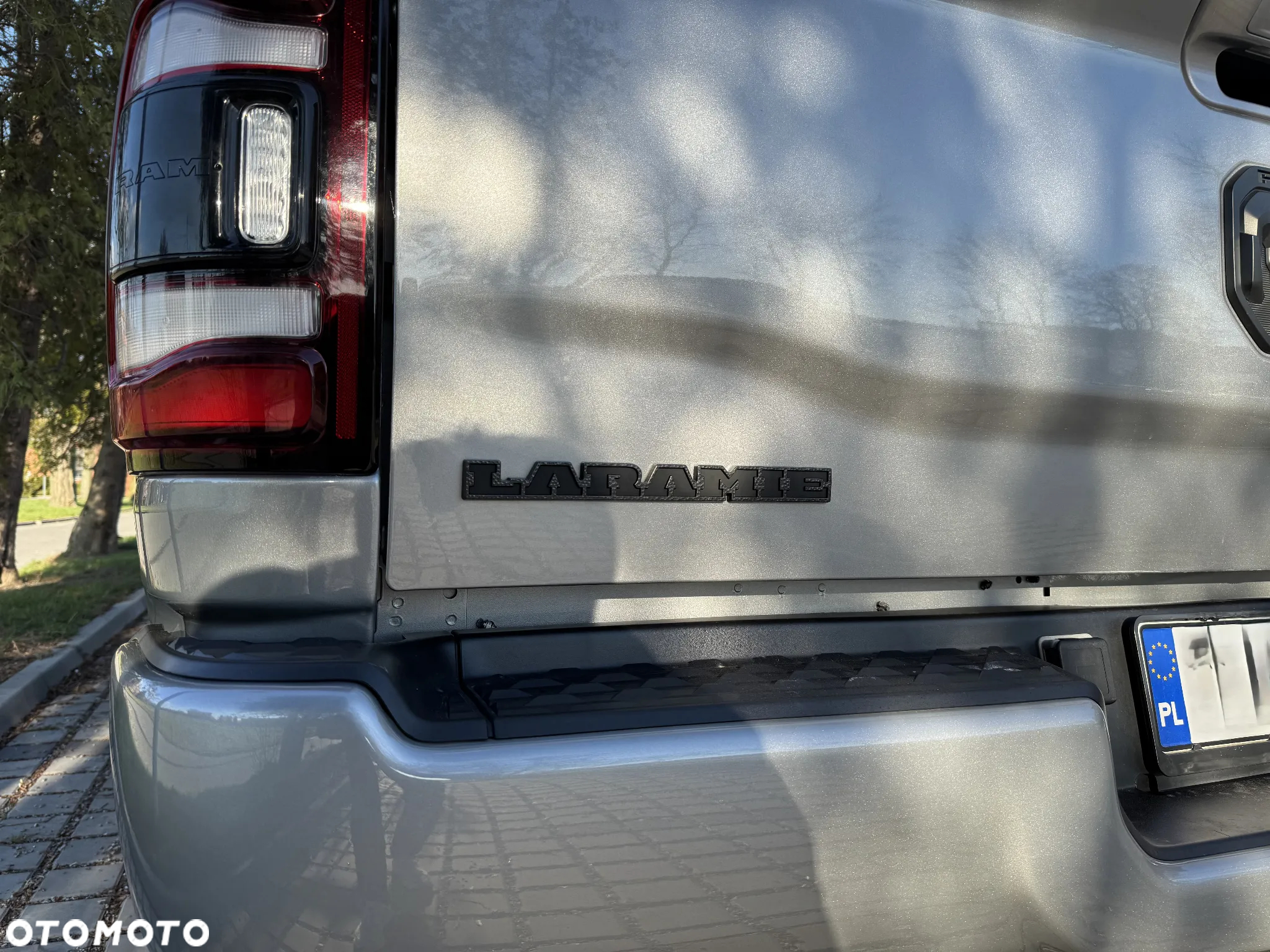 Dodge RAM 1500 5.7 4x4 - 23