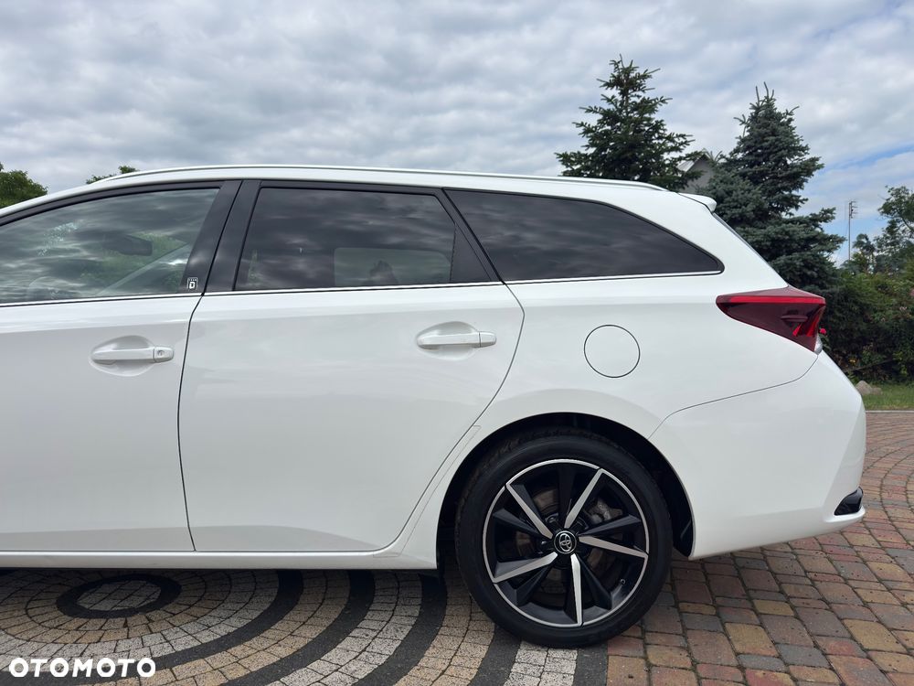 Toyota Auris - 12