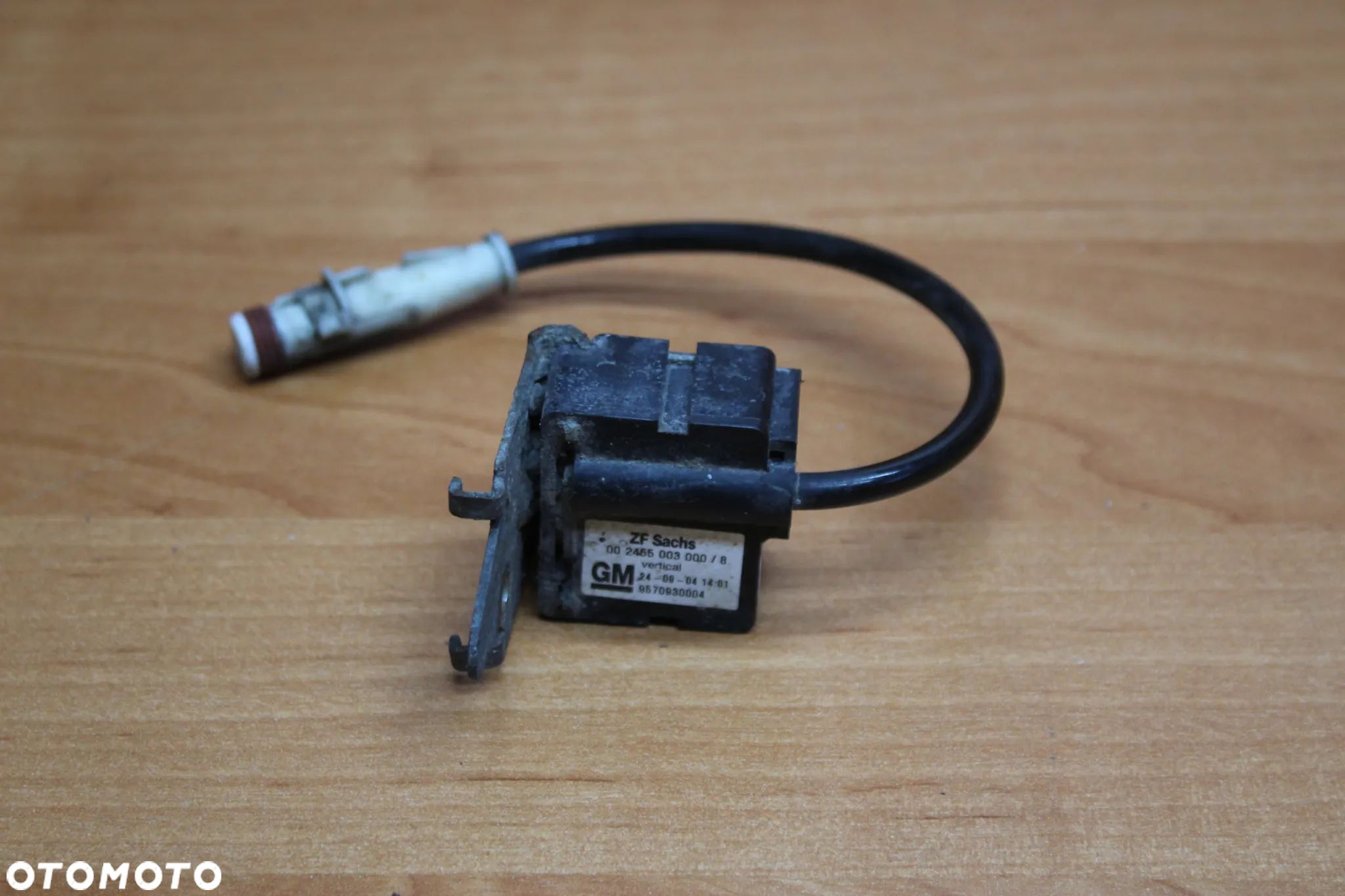 CZUJNIK IDS PRZÓD OPEL ASTRA H ZAFIRA B VECTRA C SIGNUM INSIGNIA ORYGINAŁ 9570930004 002455003000 - 1