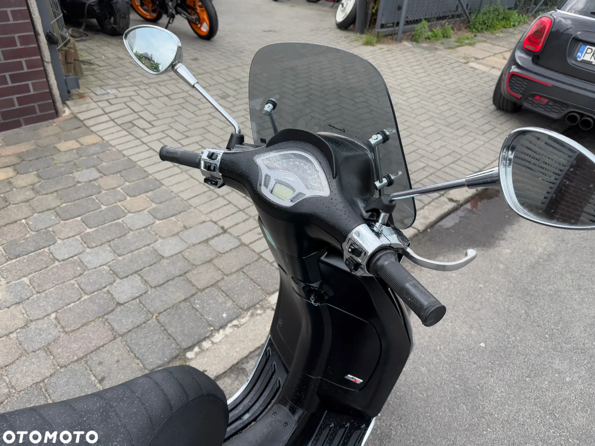 Piaggio Vespa - 9