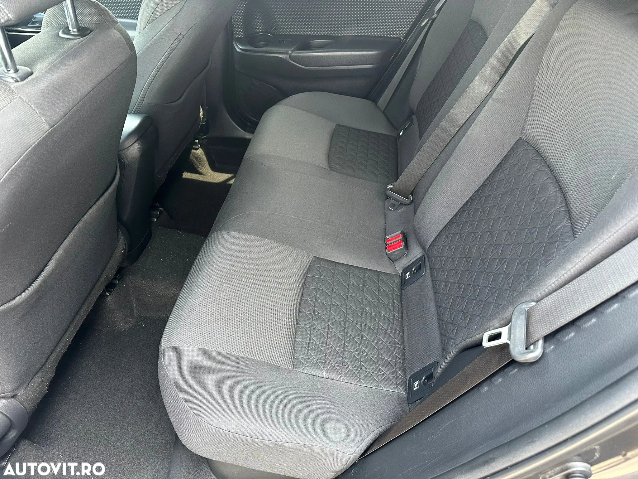 Toyota C-HR 2.0 HSD 184 CP 4x2 CVT C-ult Style bi-tone - 11