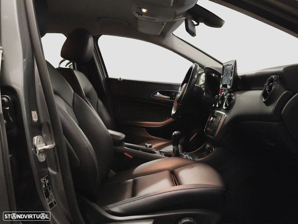 Mercedes-Benz A 180 CDI (BlueEFFICIENCY) Urban - 26