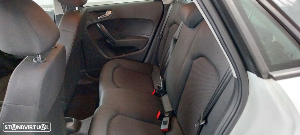 Audi A1 Sportback 1.6 TDI Admired - 6