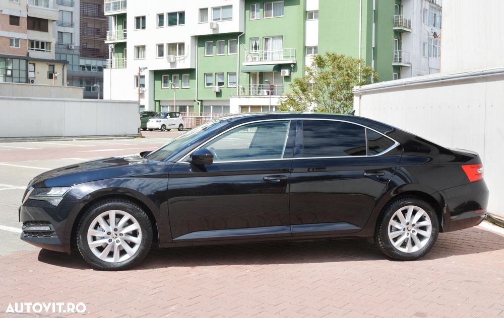 Skoda Superb 2.0 TDI DSG Ambition - 11