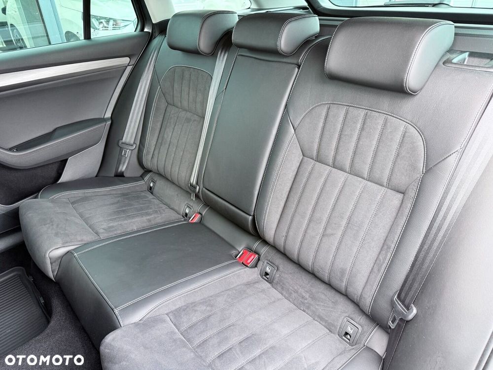 Skoda Superb 2.0 TDI SCR Style DSG - 29