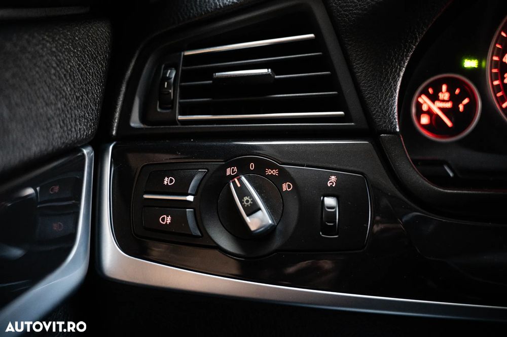 BMW Seria 5 520d Sport-Aut. - 24